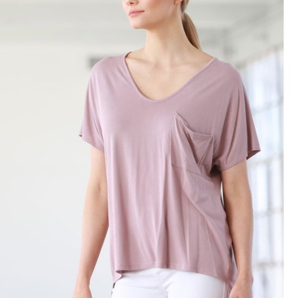 New COA Luxurious Soft V-neck Chest Pocket Relaxed T-Shirt in Dusty Rose Pink